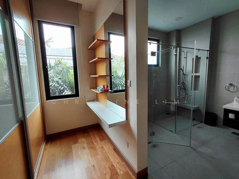 Bungalow House for Sale in Tropicana (Petaling Jaya) - Christine Lim - Walk In wardrobe - PropertyGuru.com.my