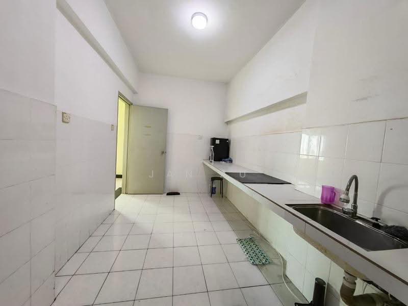 Condominium for Sale at Casa Tebrau @ Seri Palma - JAN AU - Kitchen - PropertyGuru.com.my