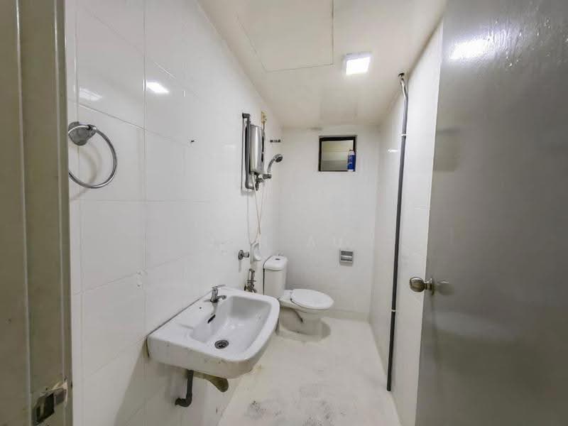Condominium for Sale at Casa Tebrau @ Seri Palma - JAN AU - Bathroom - PropertyGuru.com.my