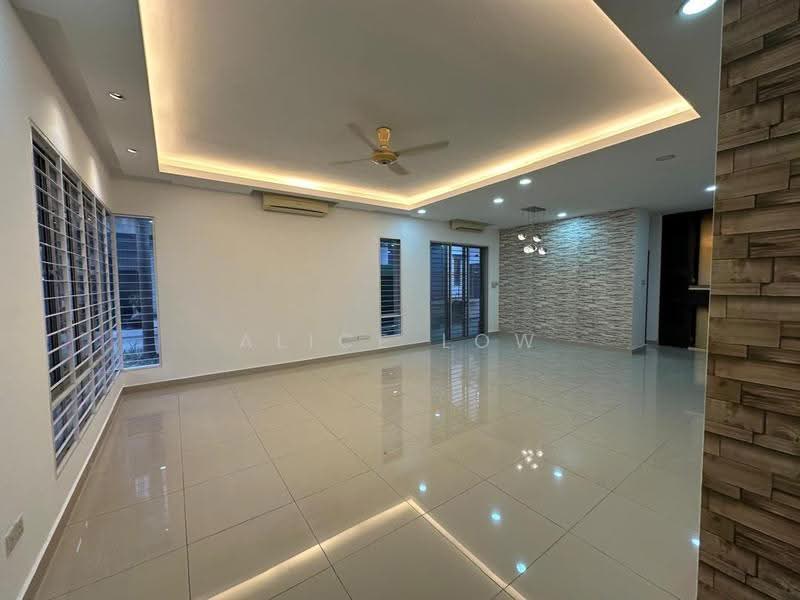 Semi-Detached House for Sale in Taman Anggun (Rawang) - Alice Low - Living Room - PropertyGuru.com.my