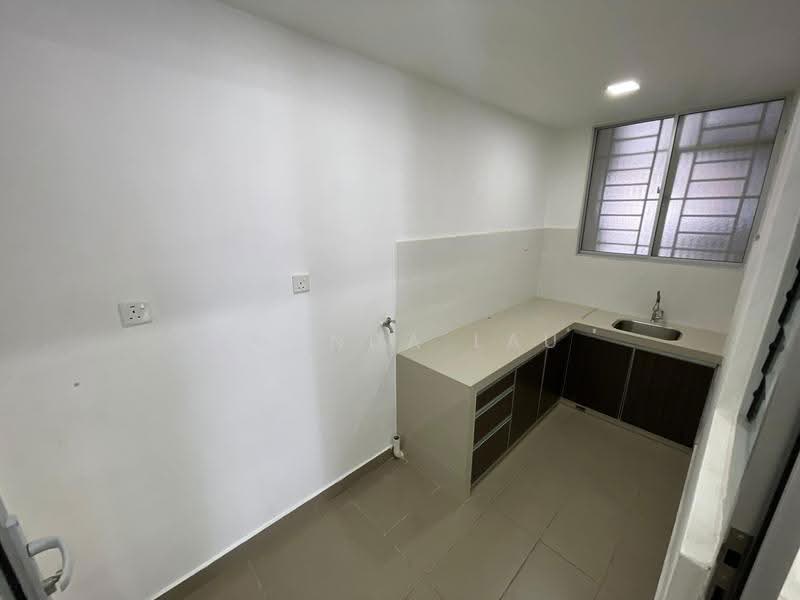Service Residence for Sale at Platinum Lake PV 21 - Amanda Lau - Kitchen - PropertyGuru.com.my