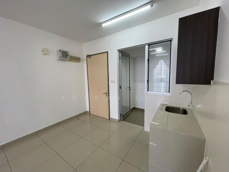 Service Residence for Sale at Platinum Lake PV 21 - Amanda Lau - Kitchen - PropertyGuru.com.my
