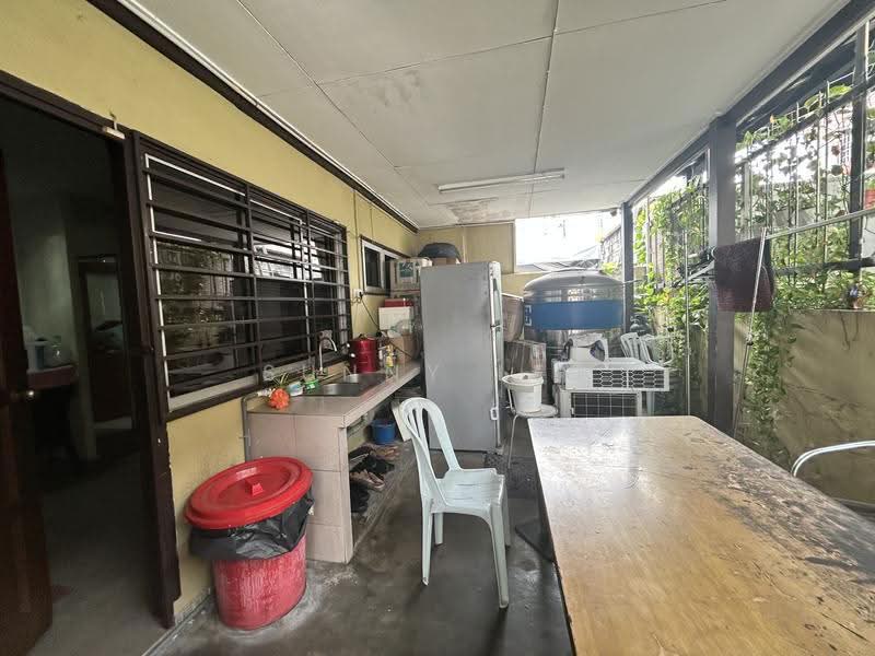 Rumah Berkembar untuk Dijual di Taman United (Jalan Klang Lama (Old Klang Road)) - Sunny Lee - Kitchen - PropertyGuru.com.my