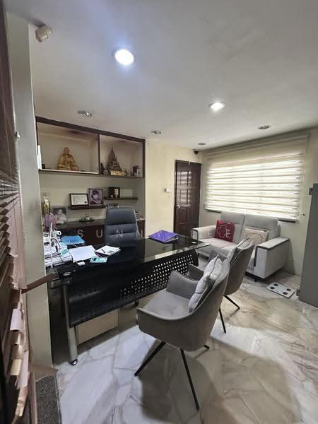 Rumah Berkembar untuk Dijual di Taman United (Jalan Klang Lama (Old Klang Road)) - Sunny Lee - Study - PropertyGuru.com.my