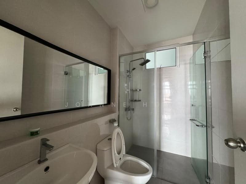 Service Residence for Sale at Parkland Residence - Joanne How - Bathroom - PropertyGuru.com.my