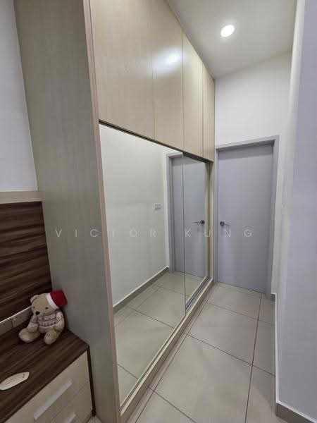 Kondominium untuk Disewa di Skyvilla @ D'Island - Victor Kung - Corridor - PropertyGuru.com.my