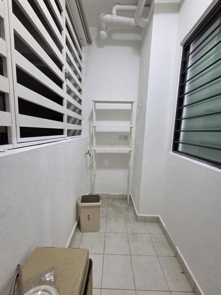 Kondominium untuk Disewa di Skyvilla @ D'Island - Victor Kung - Balcony - PropertyGuru.com.my