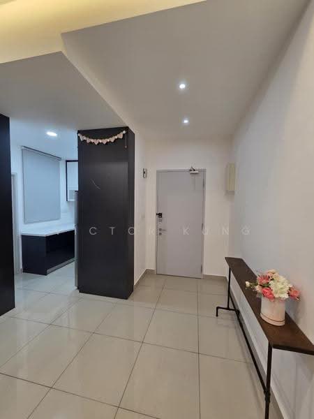 Kondominium untuk Disewa di Skyvilla @ D'Island - Victor Kung - Entrance - PropertyGuru.com.my