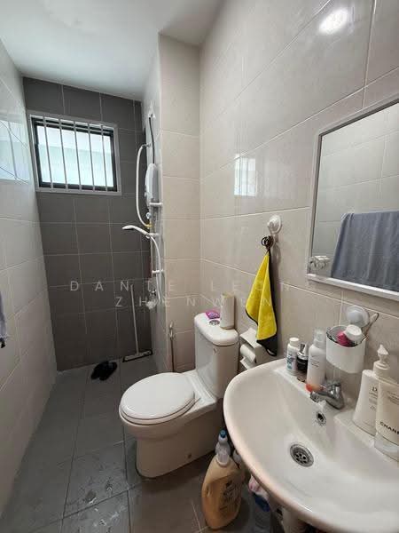 Townhouse for Sale in Taman Akasia (Semenyih) - Dante Leong Zhenwen - Bathroom - PropertyGuru.com.my
