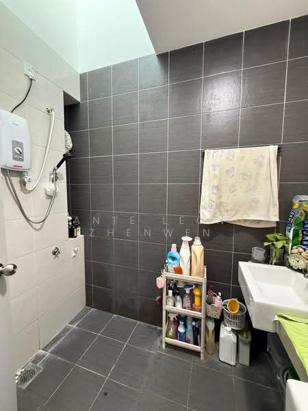 Townhouse for Sale in Taman Akasia (Semenyih) - Dante Leong Zhenwen - Bathroom - PropertyGuru.com.my