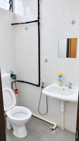 Kedai / Pejabat untuk Disewa di Taman Bukit Mayang Emas (Petaling Jaya) - Shirley Chan - Bathroom - PropertyGuru.com.my