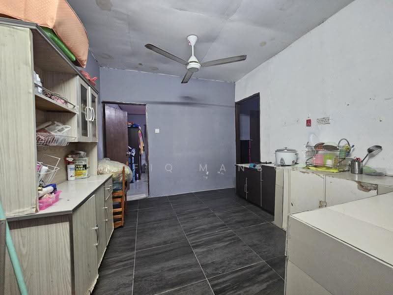 Tanah Banglo untuk Dijual di Kampung Cheras Baru (Ampang) - Taufiq Tam - Kitchen - PropertyGuru.com.my