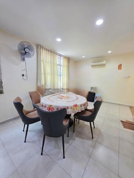 Semi-Detached House for Sale in Batu Pahat (Johor) - NGO - Dining Room - PropertyGuru.com.my