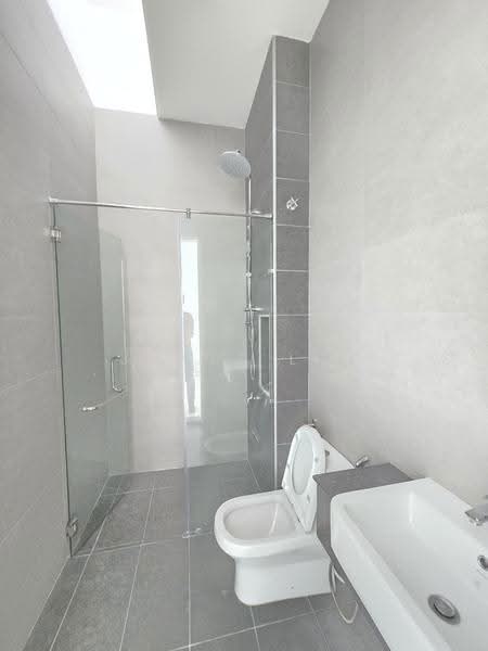 Rumah Teres 2-Tingkat untuk Dijual di Bandar Seri Alam (Masai) - Jovel Lim - Bathroom - PropertyGuru.com.my