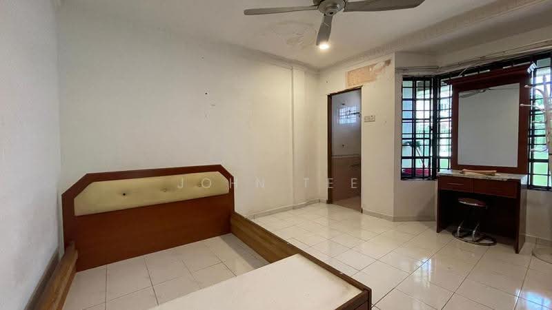 2-storey Terraced House for Rent in Bandar Bukit Tinggi (Klang) - John Tee - Bedroom - PropertyGuru.com.my