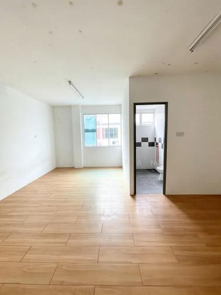 Pangsapuri untuk Disewa di Genesis Walk - Jeno Tan - Bathroom - PropertyGuru.com.my