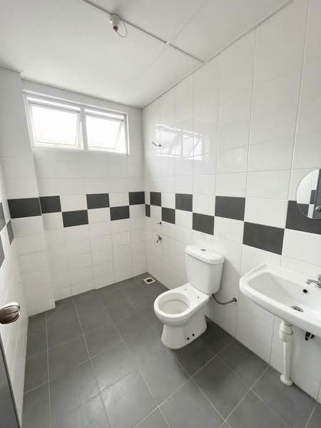 Pangsapuri untuk Disewa di Genesis Walk - Jeno Tan - Bathroom - PropertyGuru.com.my