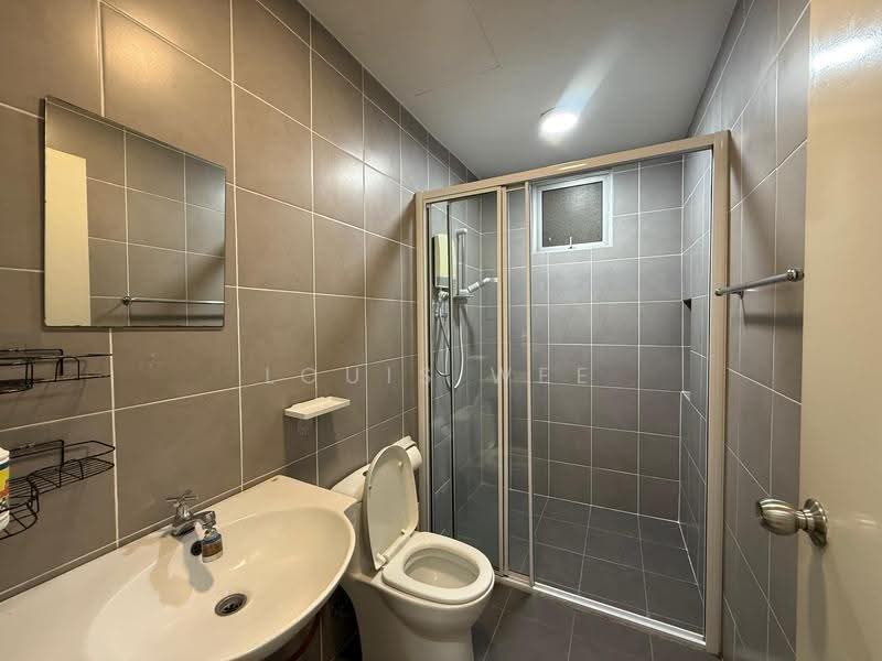 Service Residence for Sale at Savanna Executive Suite @ Southville City - Louis Wee - Bathroom 1 ( Master ) - PropertyGuru.com.my
