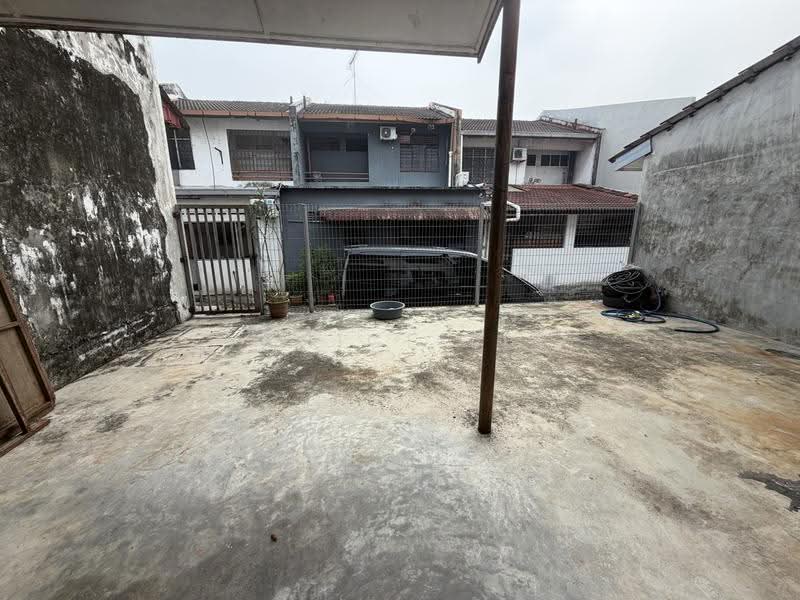 Rumah Teres 2-Tingkat untuk Dijual di Taman Johor Jaya (Johor Bahru) - Vanice Lee - Exterior - PropertyGuru.com.my