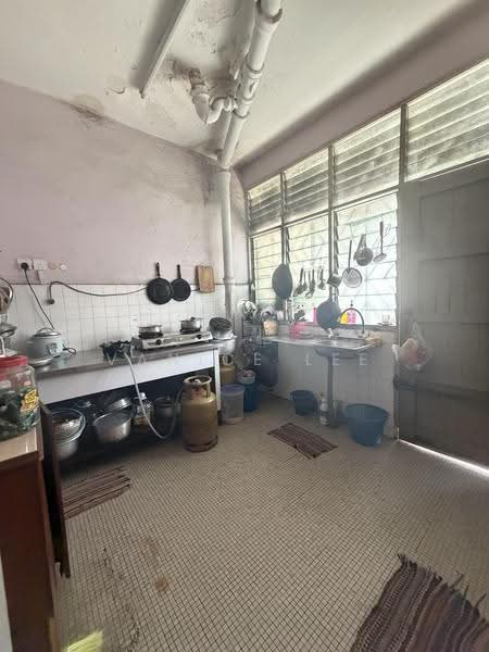 Rumah Teres 2-Tingkat untuk Dijual di Taman Johor Jaya (Johor Bahru) - Vanice Lee - Kitchen - PropertyGuru.com.my