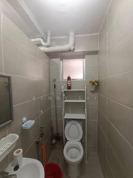 Apartment for Rent at Pangsapuri Dahlia Court - Kenny Lai - Bathroom - PropertyGuru.com.my