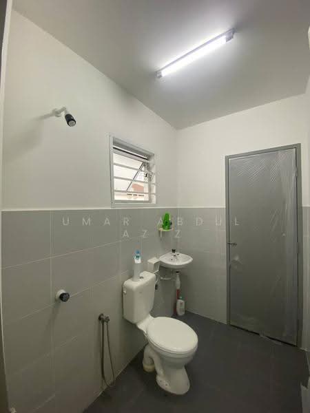 Rumah Teres 2-Tingkat untuk Dijual di Kuala Selangor (Selangor) - Umar Abdul Aziz - Bathroom - PropertyGuru.com.my
