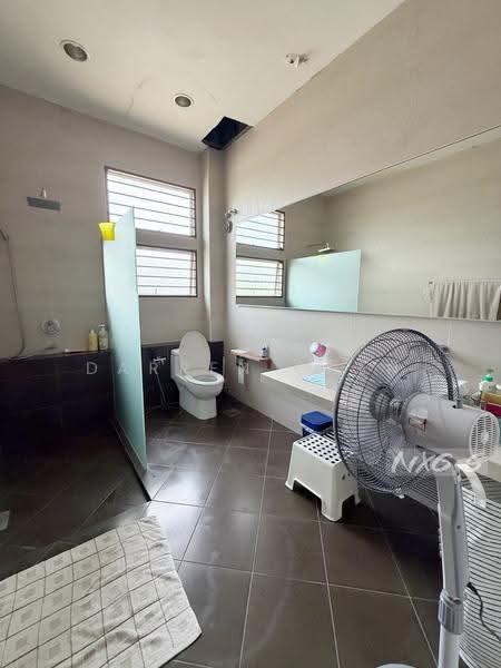 Terraced House for Sale in Kota Kemuning (Shah Alam) - Darren Chen - Bathroom - PropertyGuru.com.my