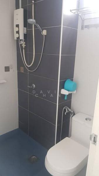 Pangsapuri untuk Disewa di Nusa Heights (Nusa Puncak) - David Chan - Bathroom - PropertyGuru.com.my