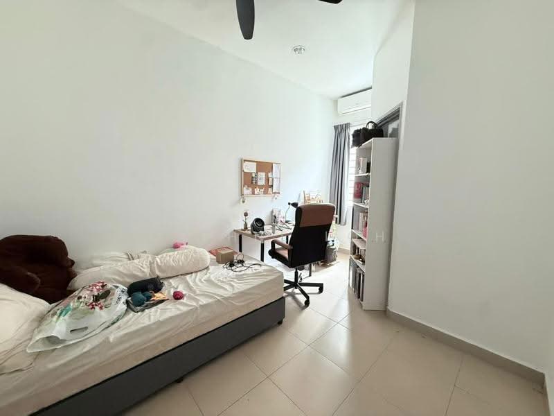 Rumah Teres 2-Tingkat untuk Dijual di Subang Bestari (Shah Alam) - Daphne Loh - Bedroom - PropertyGuru.com.my
