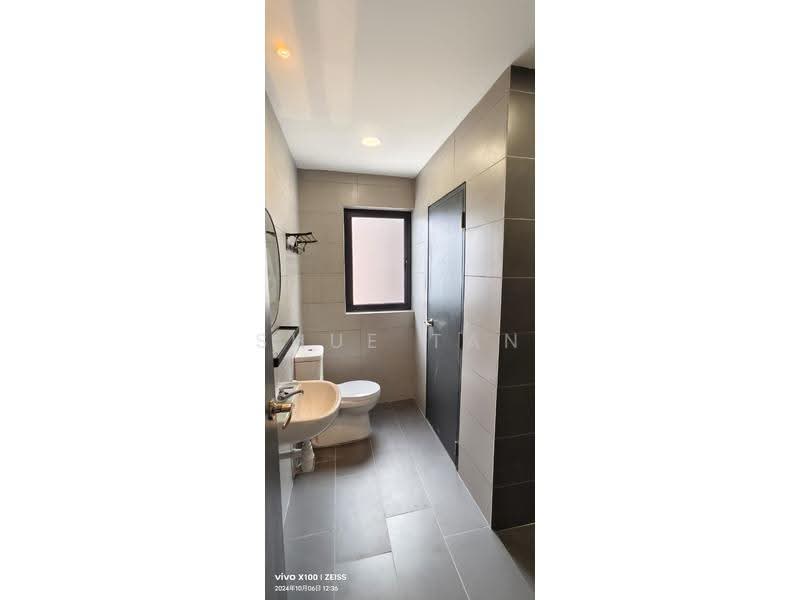 Kediaman Servis untuk Disewa di Yale Suites @ EduSentral - Shue Tan - Bathroom - PropertyGuru.com.my