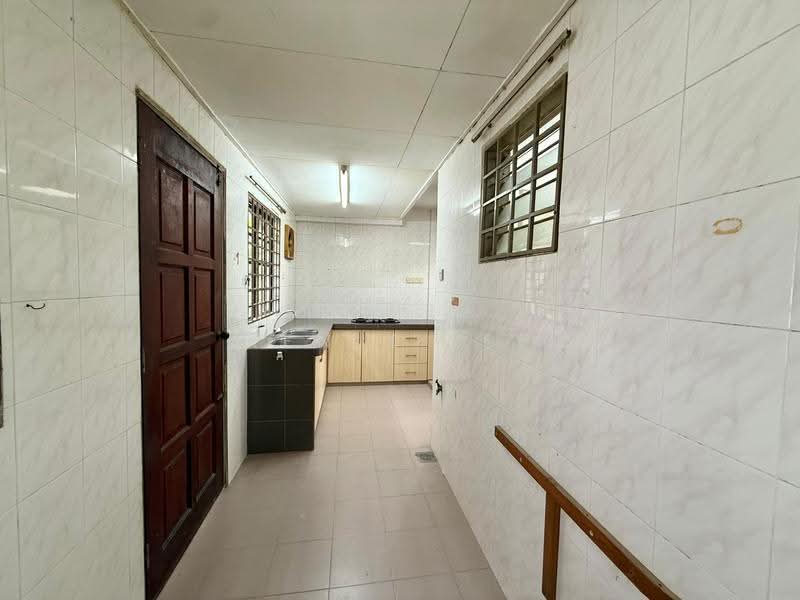 2-storey Terraced House for Sale in Usj 2 (Subang Jaya) - Kenix Lee - Kitchen - PropertyGuru.com.my