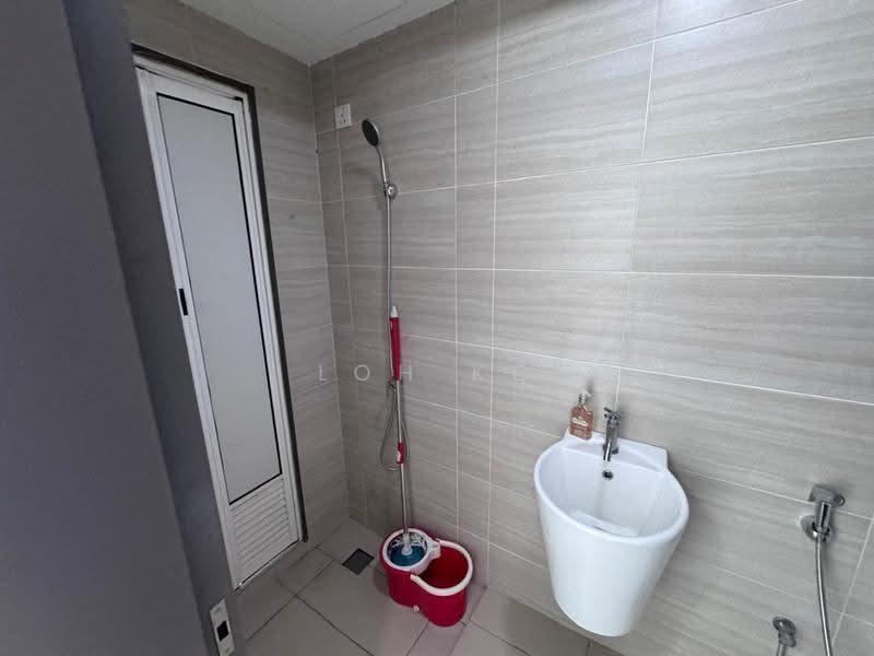 Pejabat untuk Disewa di Kampung Berembang (Ampang) - Loh KC - Bathroom - PropertyGuru.com.my