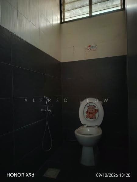 Kedai / Pejabat untuk Disewa di Laman Rimbunan (Kepong) - Alfred Leow - Bathroom - PropertyGuru.com.my