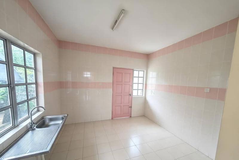2-storey Terraced House for Sale in Kuching (Sarawak) - Jeno Tan - Kitchen - PropertyGuru.com.my