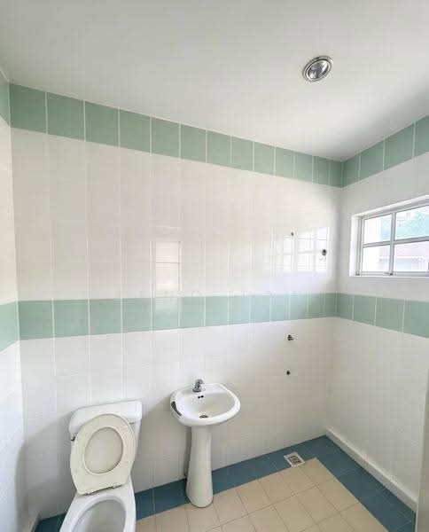 2-storey Terraced House for Sale in Kuching (Sarawak) - Jeno Tan - Bathroom - PropertyGuru.com.my