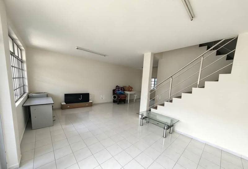 2-storey Terraced House for Sale in Kuching (Sarawak) - Jeno Tan - Living Room - PropertyGuru.com.my