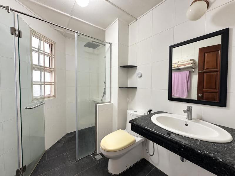 2-storey Terraced House for Sale in Taman Tun Dr Ismail (Kuala Lumpur) - Yin Peng . - Bathroom - PropertyGuru.com.my
