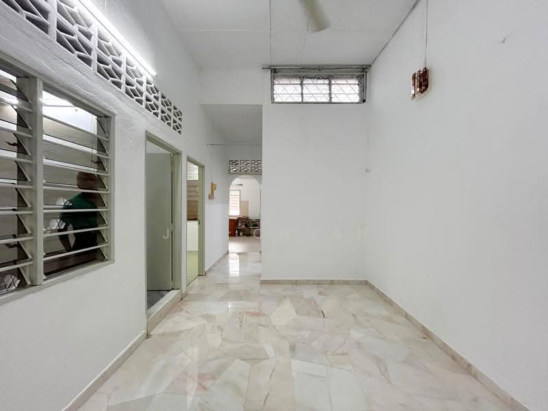Rumah Teres 1-Tingkat untuk Dijual di Taman Selasih (Kulim) - Jin Chuah - Corridor - PropertyGuru.com.my