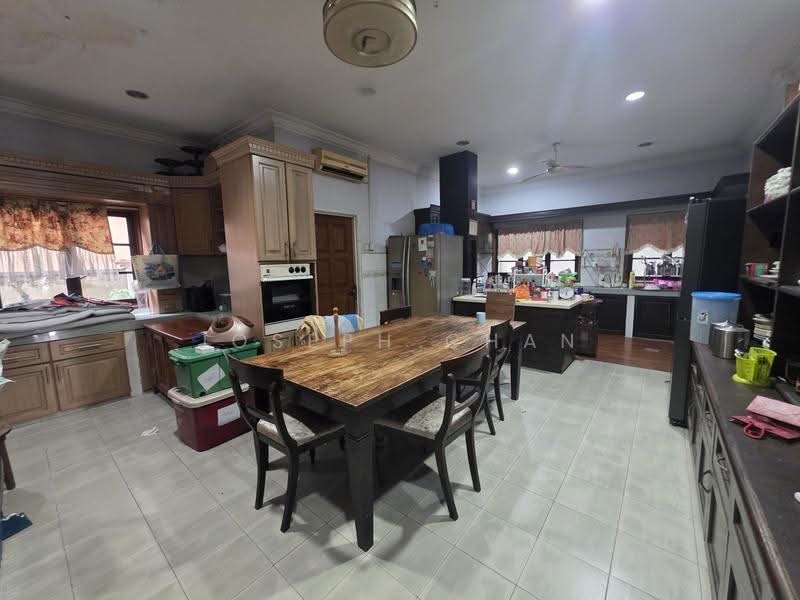 Semi-Detached House for Sale in Seksyen 7 (Shah Alam) - Joseph Chan - Kitchen - PropertyGuru.com.my
