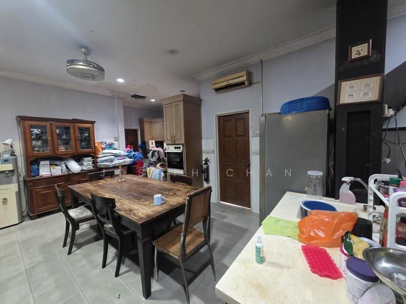 Semi-Detached House for Sale in Seksyen 7 (Shah Alam) - Joseph Chan - Dining Room - PropertyGuru.com.my