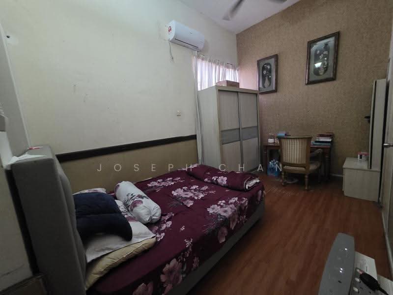 Semi-Detached House for Sale in Seksyen 7 (Shah Alam) - Joseph Chan - Bedroom - PropertyGuru.com.my