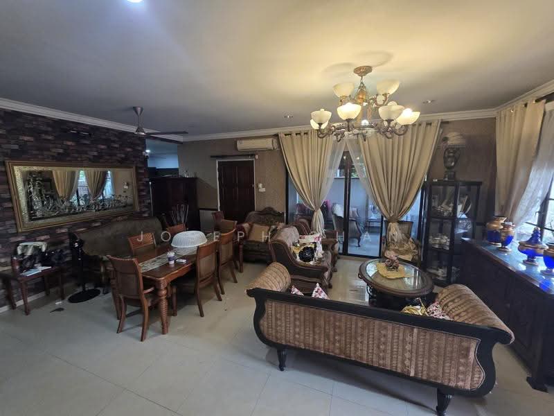 Semi-Detached House for Sale in Seksyen 7 (Shah Alam) - Joseph Chan - Living Room - PropertyGuru.com.my
