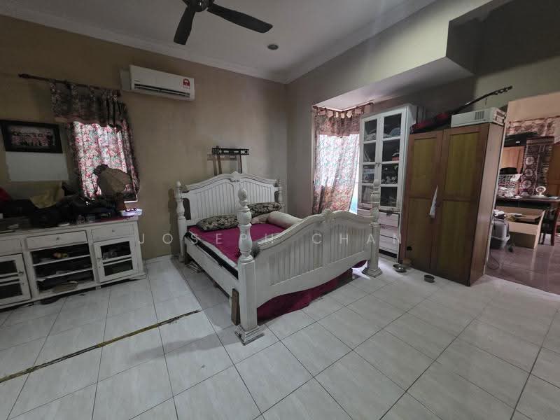 Semi-Detached House for Sale in Seksyen 7 (Shah Alam) - Joseph Chan - Bedroom - PropertyGuru.com.my