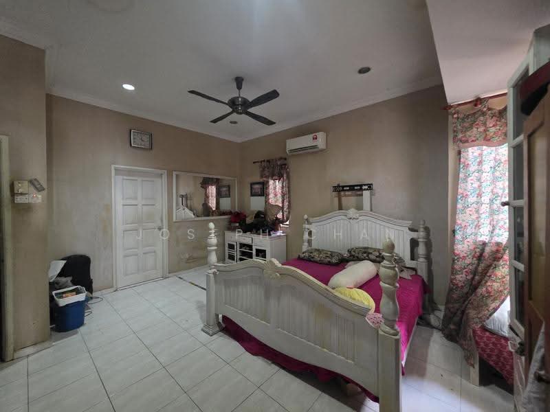 Semi-Detached House for Sale in Seksyen 7 (Shah Alam) - Joseph Chan - Bedroom - PropertyGuru.com.my