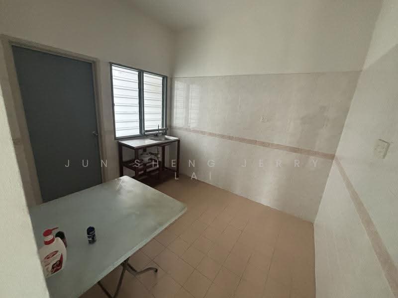 Terraced House for Sale in Kota Kemuning (Shah Alam) - Jun Sheng Jerry Lai - Kitchen - PropertyGuru.com.my