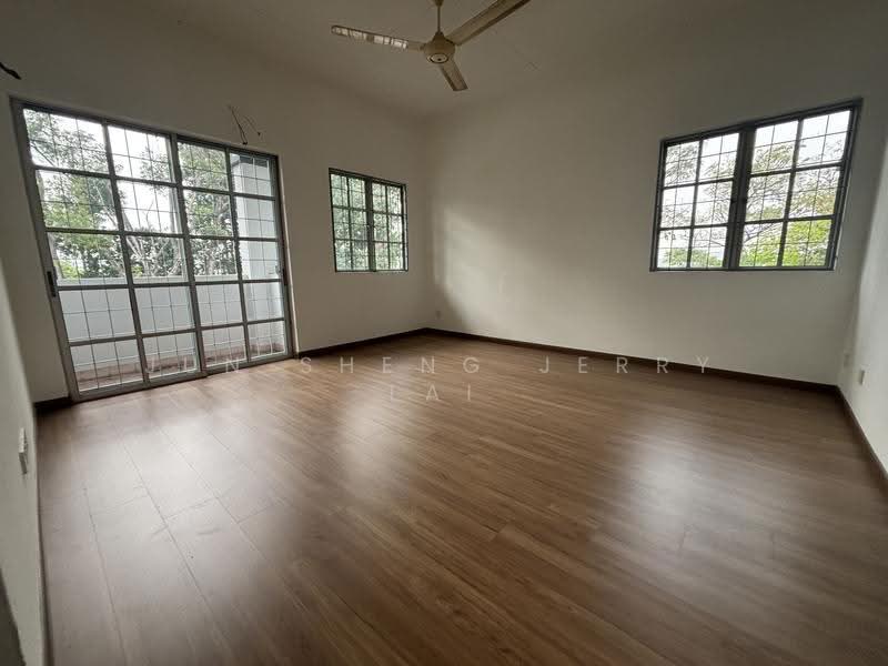 Terraced House for Sale in Kota Kemuning (Shah Alam) - Jun Sheng Jerry Lai - Living Room - PropertyGuru.com.my