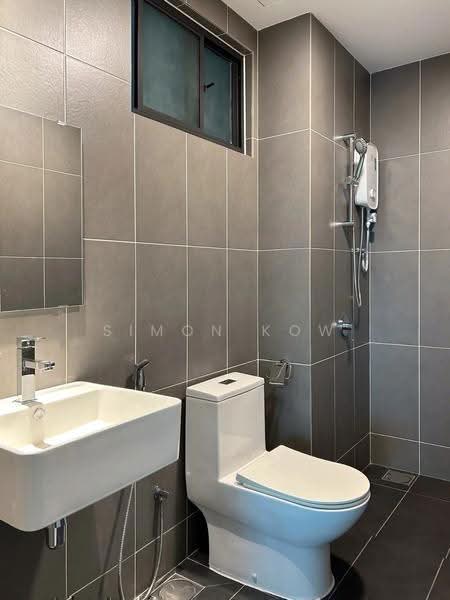 Kediaman Servis untuk Disewa di Greenfield Residence - Simon Kow - Bathroom - PropertyGuru.com.my