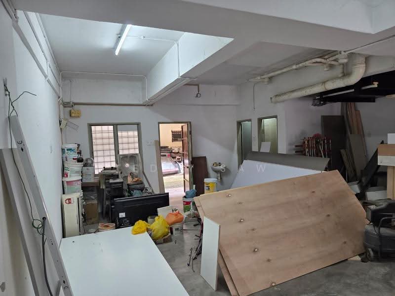 Kedai untuk Dijual di Pusat Bandar Putra Permai (Seri Kembangan) - Teddy Saw - Interior - PropertyGuru.com.my