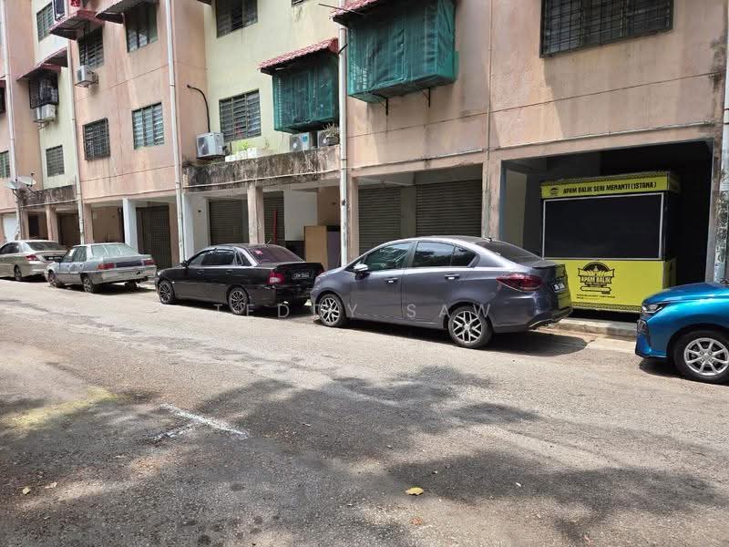 Kedai untuk Dijual di Pusat Bandar Putra Permai (Seri Kembangan) - Teddy Saw - PropertyGuru.com.my