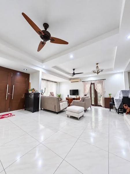 Rumah Berkembar untuk Dijual di Johor Bahru (Johor) - Joanne Yong - Living Room - PropertyGuru.com.my